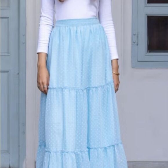 Size XL Swiss Dot Pattern Peasant skirt with four tiers.  NWOT pastel blue - Picture 2 of 11